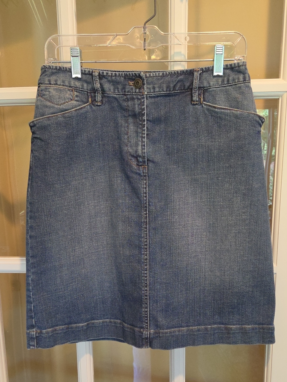 Talbots Stretch Denim Pencil Skirt in Medium Blue Wash Size: 8P